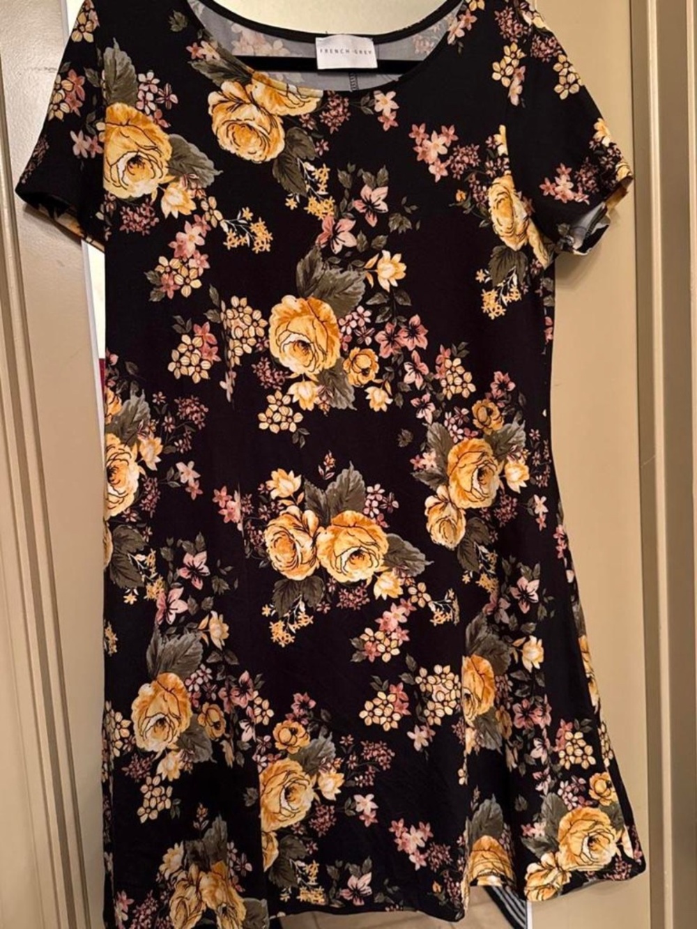 Beautiful '90s Inspired Dress